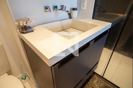 Banheiro de kitnet/studio para alugar com 1 quarto, 35m² em Bela Vista, São Paulo