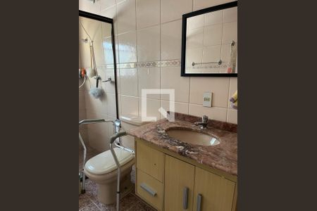 Casa à venda com 160m², 5 quartos e 2 vagas Casa à venda com 160m², 5 quartos e 2 vagasBanheiro 1