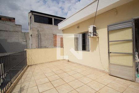 Casa à venda com 160m², 5 quartos e 2 vagas Casa à venda com 160m², 5 quartos e 2 vagasTerraço