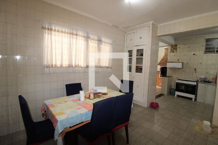 Casa à venda com 230m², 3 quartos e sem vagaCozinha