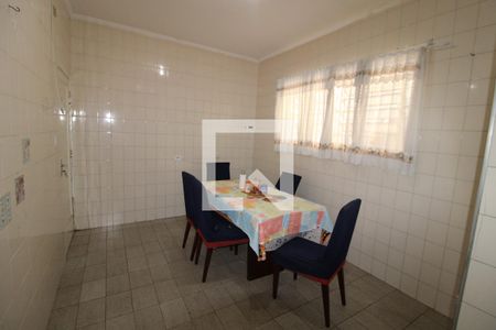 Casa à venda com 230m², 3 quartos e sem vagaCozinha