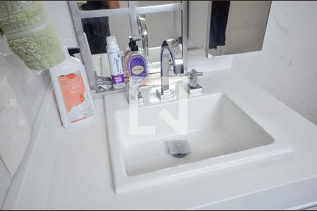 Apartamento à venda com 300m², 4 quartos e 4 vagas Apartamento à venda com 300m², 4 quartos e 4 vagasBanheiro da Suíte 2