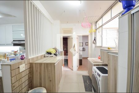 Apartamento à venda com 300m², 4 quartos e 4 vagas Apartamento à venda com 300m², 4 quartos e 4 vagasÁrea de Serviço