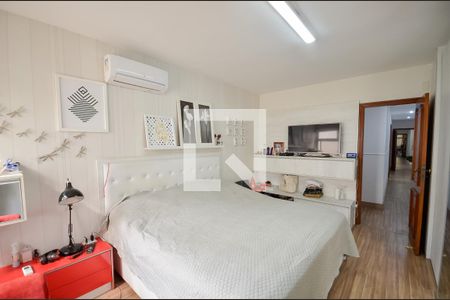 Apartamento à venda com 300m², 4 quartos e 4 vagas Apartamento à venda com 300m², 4 quartos e 4 vagasSuíte 2