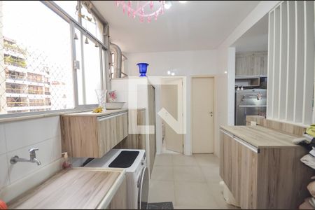 Apartamento à venda com 300m², 4 quartos e 4 vagas Apartamento à venda com 300m², 4 quartos e 4 vagasÁrea de Serviço