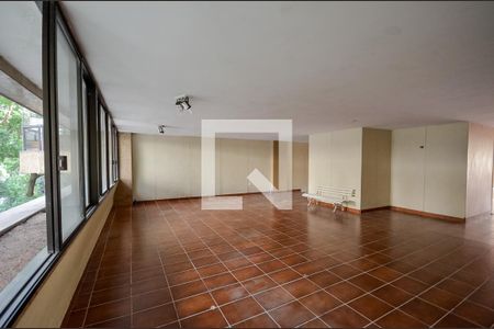 Apartamento à venda com 300m², 4 quartos e 4 vagas Apartamento à venda com 300m², 4 quartos e 4 vagasÁrea comum - Playground