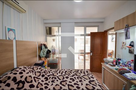 Apartamento à venda com 300m², 4 quartos e 4 vagas Apartamento à venda com 300m², 4 quartos e 4 vagasSuíte 1