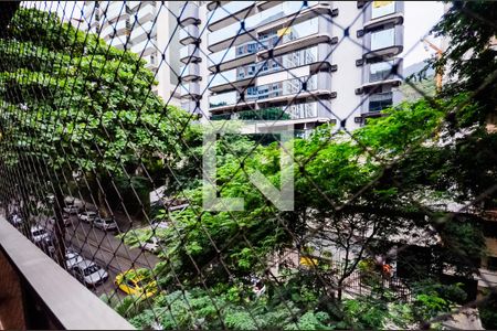 Apartamento à venda com 300m², 4 quartos e 4 vagas Apartamento à venda com 300m², 4 quartos e 4 vagasVaranda da Sala