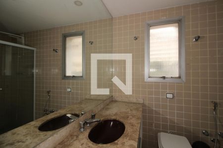 Apartamento para alugar com 91m², 2 quartos e 2 vagasBanheiro