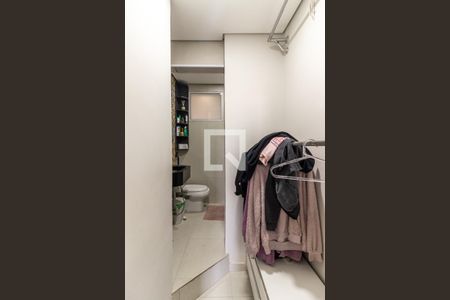Apartamento à venda com 140m², 4 quartos e sem vaga Apartamento à venda com 140m², 4 quartos e sem vagaSuíte 3 - Closet 3