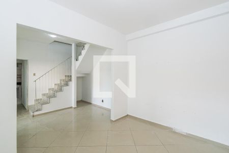 Sala de casa à venda com 3 quartos, 130m² em Braz de Pina, Rio de Janeiro