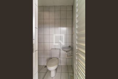 Casa à venda com 130m², 3 quartos e 1 vaga Casa à venda com 130m², 3 quartos e 1 vagaBanheiro da Varanda