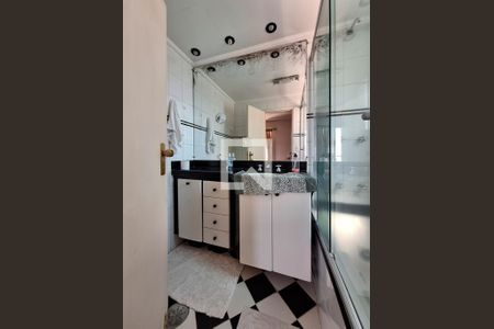 Apartamento à venda com 140m², 3 quartos e 3 vagasBanheiro Quarto 3