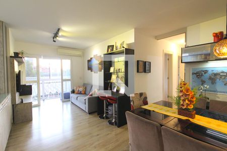 Sala de apartamento para alugar com 3 quartos, 84m² em Vila Ipiranga, Porto Alegre