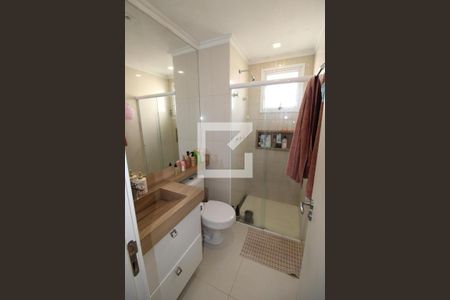 Apartamento à venda com 198m², 4 quartos e 3 vagasBanheiro da Suíte 1