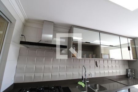 Apartamento à venda com 198m², 4 quartos e 3 vagasCozinha