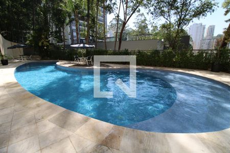 Apartamento à venda com 198m², 4 quartos e 3 vagasÁrea comum - Piscina