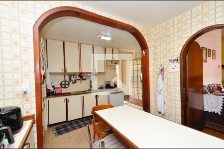 Casa à venda com 364m², 4 quartos e 3 vagasCozinha