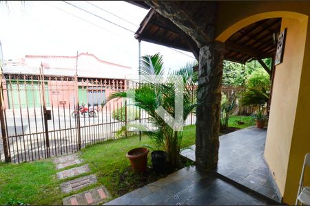 Casa à venda com 364m², 4 quartos e 3 vagasEntrada da casa