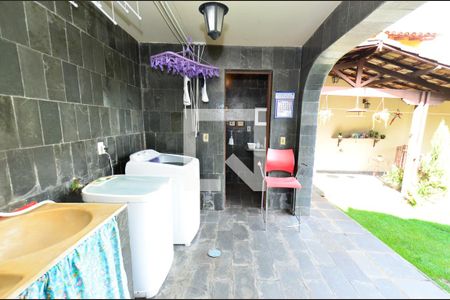 Casa à venda com 364m², 4 quartos e 3 vagasÁrea de serviço