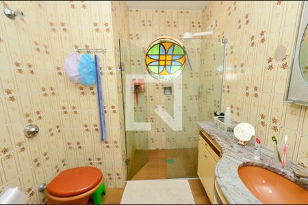 Casa à venda com 364m², 4 quartos e 3 vagasBanheiro social