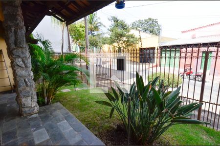 Casa à venda com 364m², 4 quartos e 3 vagasEntrada da casa