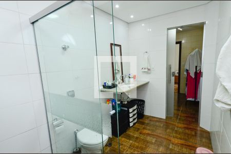 Casa à venda com 364m², 4 quartos e 3 vagasBanheiro suíte