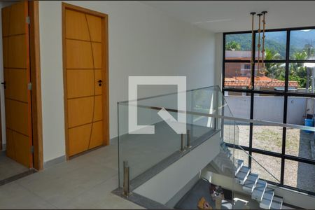 Casa de condomínio à venda com 420m², 4 quartos e 6 vagasHall