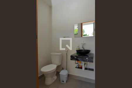 Casa de condomínio à venda com 420m², 4 quartos e 6 vagasLavabo 2