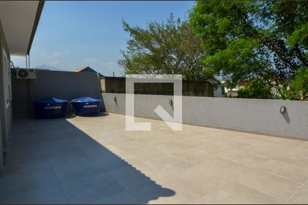 Casa de condomínio à venda com 420m², 4 quartos e 6 vagasVaranda da Suíte 3