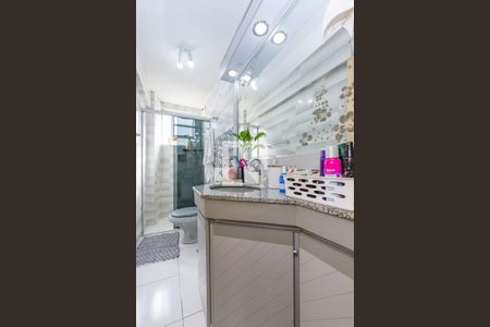 Apartamento à venda com 100m², 3 quartos e 1 vaga Apartamento à venda com 100m², 3 quartos e 1 vagaBanheiro da Suíte
