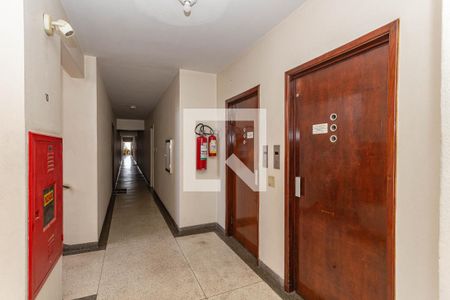 Apartamento à venda com 45m², 1 quarto e sem vaga Apartamento à venda com 45m², 1 quarto e sem vagaHall