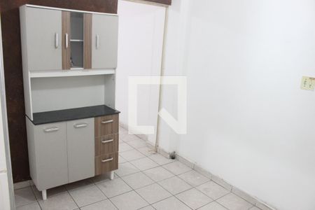 Cozinha de apartamento para alugar com 1 quarto, 32m² em Centro, São Vicente
