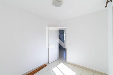 Quarto 1 de apartamento para alugar com 3 quartos, 56m² em Venda Nova, Belo Horizonte