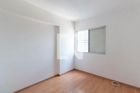 Quarto 1 de apartamento para alugar com 2 quartos, 58m² em Vila Marieta, São Paulo