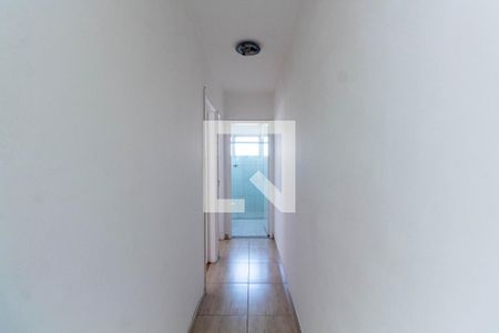 Corredor de apartamento para alugar com 2 quartos, 58m² em Vila Marieta, São Paulo