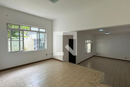 Sala de casa à venda com 4 quartos, 300m² em Vila Sargento José de Paula, Barueri