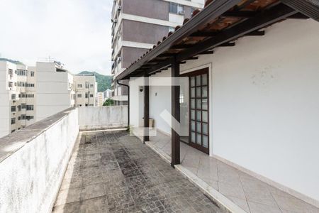 Apartamento à venda com 138m², 2 quartos e 2 vagasVaranda da Cobertura