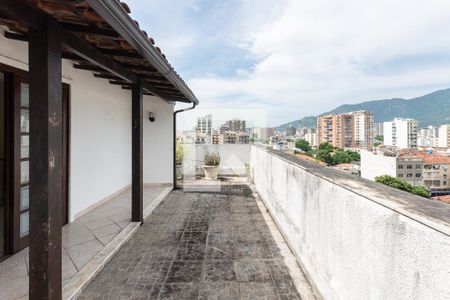 Apartamento à venda com 138m², 2 quartos e 2 vagasVaranda da Cobertura