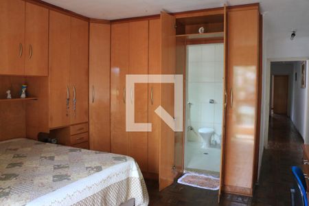Casa à venda com 300m², 3 quartos e 2 vagasSuíte 1