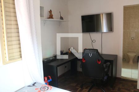 Casa à venda com 300m², 3 quartos e 2 vagasSuíte 2