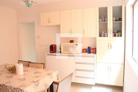 Casa à venda com 300m², 3 quartos e 2 vagasCozinha