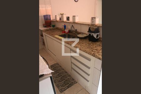 Casa à venda com 300m², 3 quartos e 2 vagasCozinha