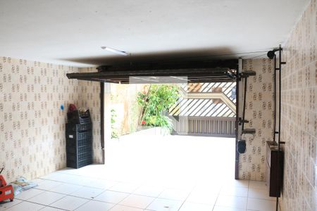 Casa à venda com 300m², 3 quartos e 2 vagasGaragem