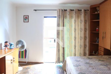 Casa à venda com 300m², 3 quartos e 2 vagasSuíte 1