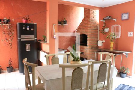 Casa à venda com 300m², 3 quartos e 2 vagasChurrasqueira