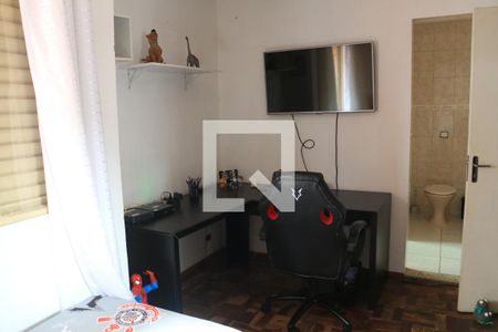 Casa à venda com 300m², 3 quartos e 2 vagasSuíte 2