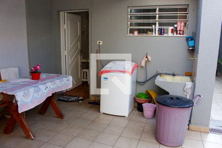 Casa à venda com 150m², 2 quartos e 2 vagas Casa à venda com 150m², 2 quartos e 2 vagasÁrea de Serviço