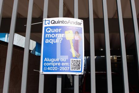 Casa à venda com 150m², 2 quartos e 2 vagas Casa à venda com 150m², 2 quartos e 2 vagasFachada