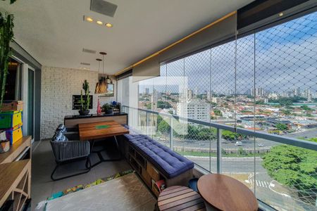 Apartamento à venda com 102m², 2 quartos e 2 vagasVaranda